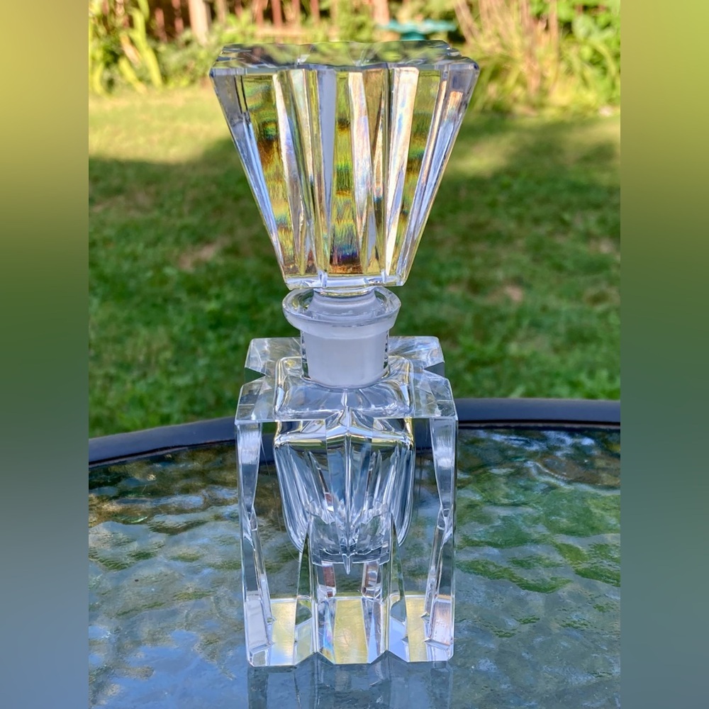 Stunning Crystal Glass Faceted Cut Perfume Bottle Art Deco Table Decor 6” - Picture 1 of 8